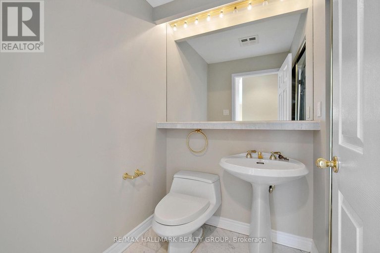 28638774/301-1480-riverside-drive/riverview-park/ottawa/ontario/K1G5H2_26