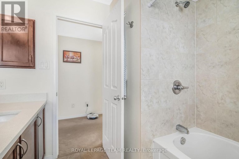 28552725/204-applecross-crescent/morgans-grantsouth-march/ottawa/ontario/K2K0C7_29
