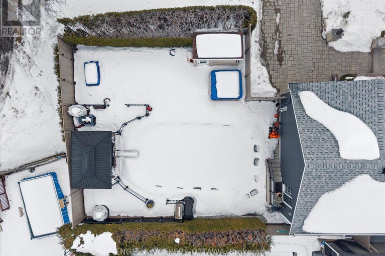 29439628/1005-gold-crescent/queensway-terrace-north/ottawa/ontario/K2B8C4_40