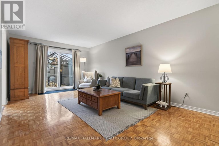 29612402/24-hobart-crescent/sheahan-estatestrend-village/ottawa/ontario/K2H5S4_6