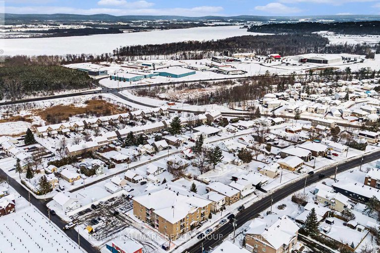 29229711/208-1026-laurier-street/town-of-rockland/clarence-rockland/ontario/K4K1V6_24