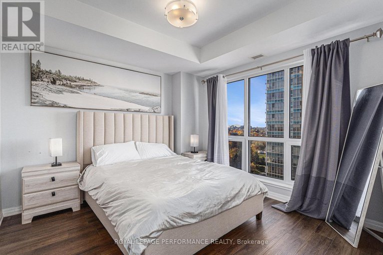 29283465/1204-90-landry-street/vanier/ottawa/ontario/K1L0A9_9