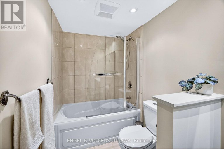 29385389/2404-160-george-street/lower-townbyward-market/ottawa/ontario/K1N9M2_40