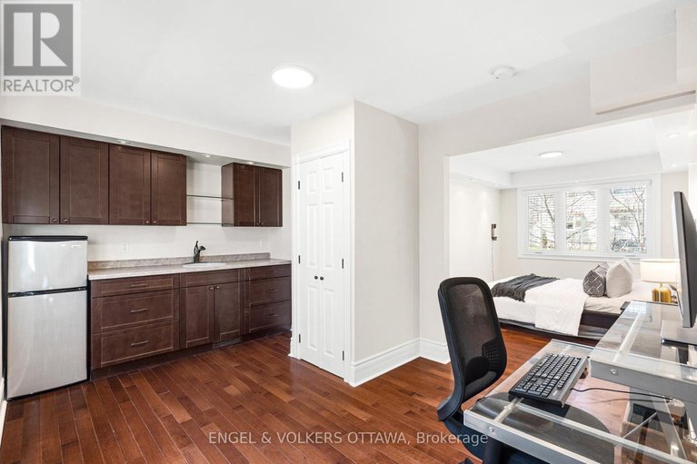 29651793/1252-anoka-street/ridgemont/ottawa/ontario/K1V6C6_11