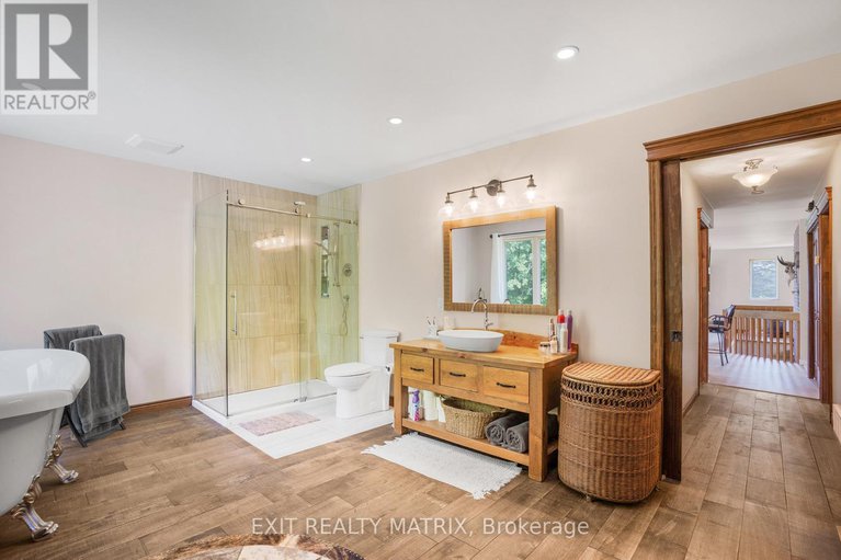 28707413/3245-pattee-road/east-hawkesbury-twp/east-hawkesbury/ontario/K6A2R2_26