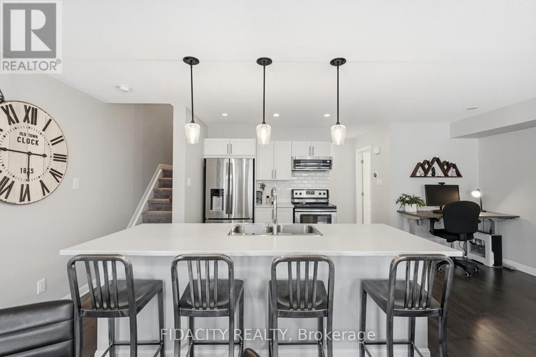 29646328/807-element-private/emerald-meadowstrailwest/ottawa/ontario/K2M0M8_9