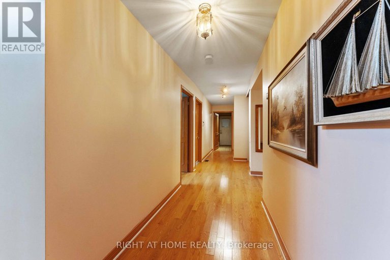 28765727/2-muirfield-gardens/cedar-hillorchard-estates/ottawa/ontario/K2R1B8_19