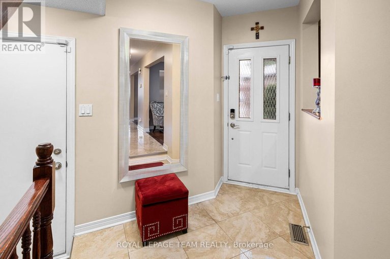 29614827/152-hunterswood-crescent/hunt-club-park/ottawa/ontario/K1G5W1_4