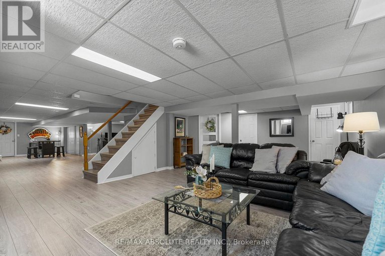 29301137/131-burns-drive/mcnabbraeside-twps/mcnabbraeside/ontario/K0A1G0_25