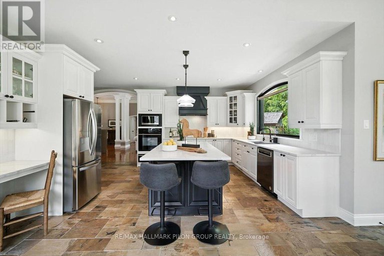28488839/6893-sparkling-lake-way/greely/ottawa/ontario/K4P1R7_10