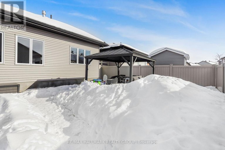 29383730/61-granite-street/clarencerockland-twp/clarence-rockland/ontario/K4K0H7_34