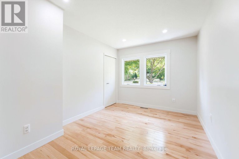 29380921/15-leacock-drive/beaverbrook/ottawa/ontario/K2K1R6_26