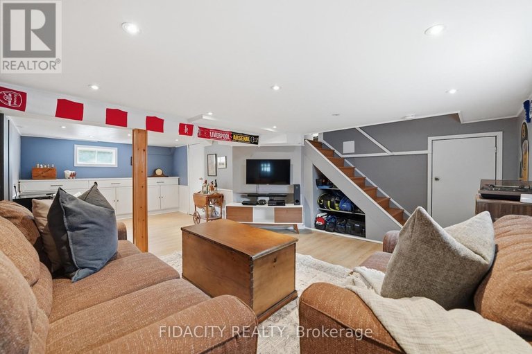 29641176/6560-jack-pine-crescent/greely/ottawa/ontario/K4P1E1_28