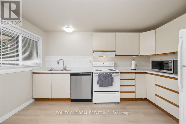 28549903/5-2-bertona-street/manordale/ottawa/ontario/K2G0W2_14