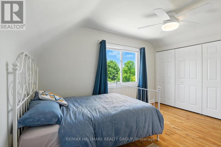 28649205/487-wolffdale-crescent/overbrookcastle-heights/ottawa/ontario/K1K1N6_21