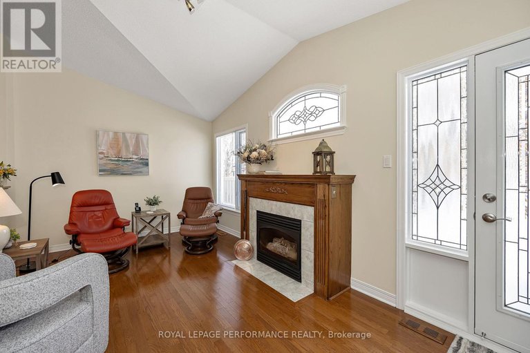 29419207/49-peregrine-crescent/bridlewood/ottawa/ontario/K2M2T2_11