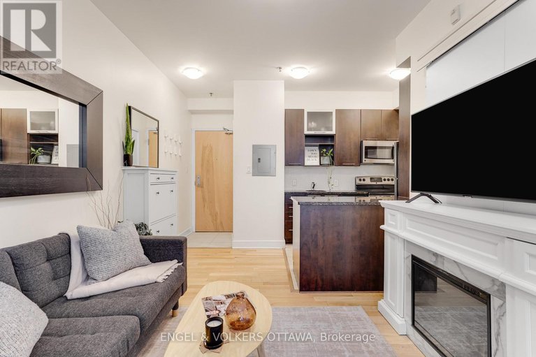 29426650/104-360-cumberland-street/lower-townbyward-market/ottawa/ontario/K1N0B1_13