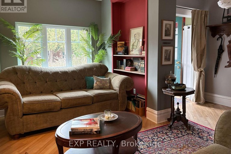 29677911/145-blackburn-avenue/sandy-hill/ottawa/ontario/K1N8A6_3