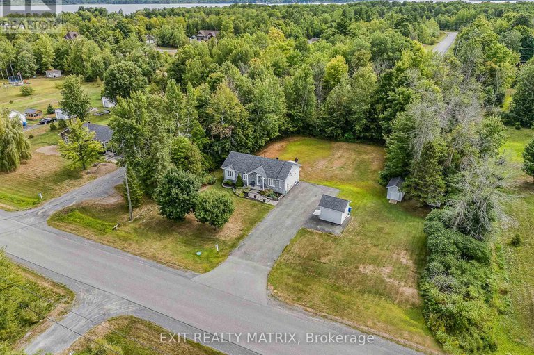 28762033/534-de-la-bergerie-road/lorignal/champlain/ontario/K0B1K0_33