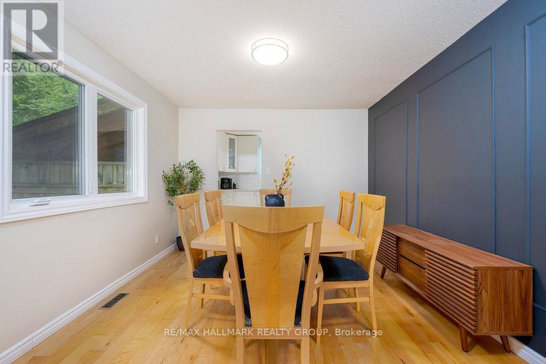 28623140/1656-canemore-crescent/fallingbrookpineridge/ottawa/ontario/K4A1S6_6
