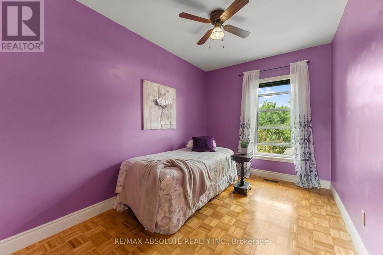 28590613/8-river-road/mcnabbraeside-twps/mcnabbraeside/ontario/K7S1R3_21