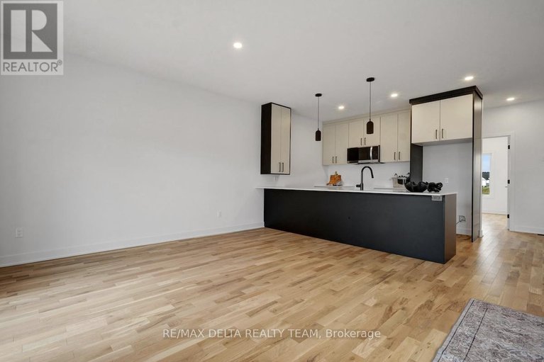 28790406/10-vicky-court/clarencerockland-twp/clarence-rockland/ontario/K0A2A0_13