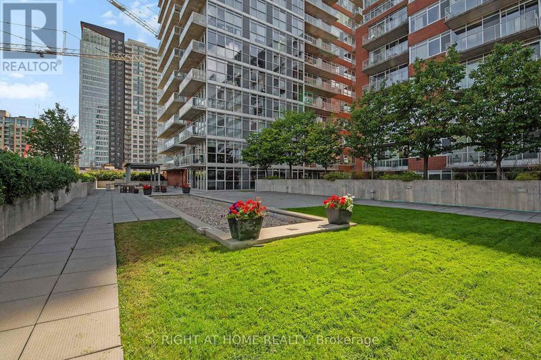 28092046/1102-179-george-street-n/lower-townbyward-market/ottawa/ontario/K1N1J8_35