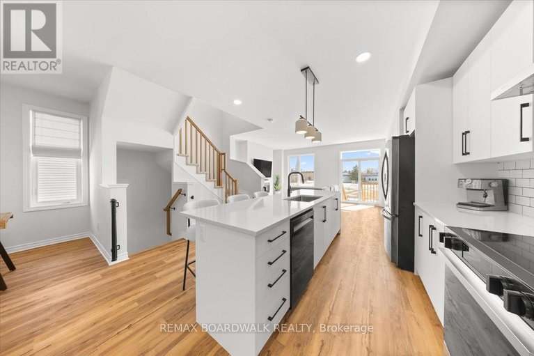 29543323/297-labelle-street/embrun/russell/ontario/K0A1W0_8