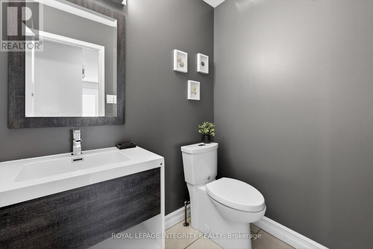 29364107/1380-diane-crescent/fallingbrookridgemount/ottawa/ontario/K4A2N8_20