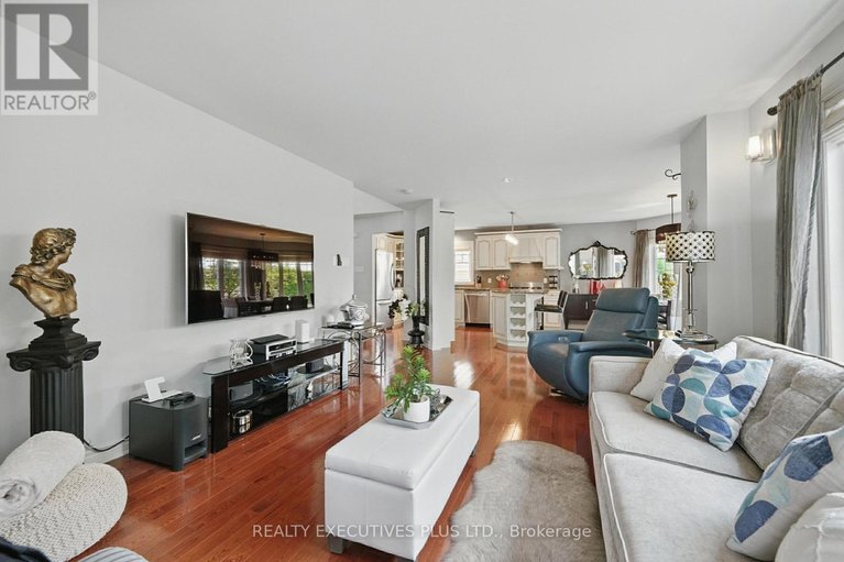 29510605/2709-sylvain-street/town-of-rockland/clarence-rockland/ontario/K4K1S6_16