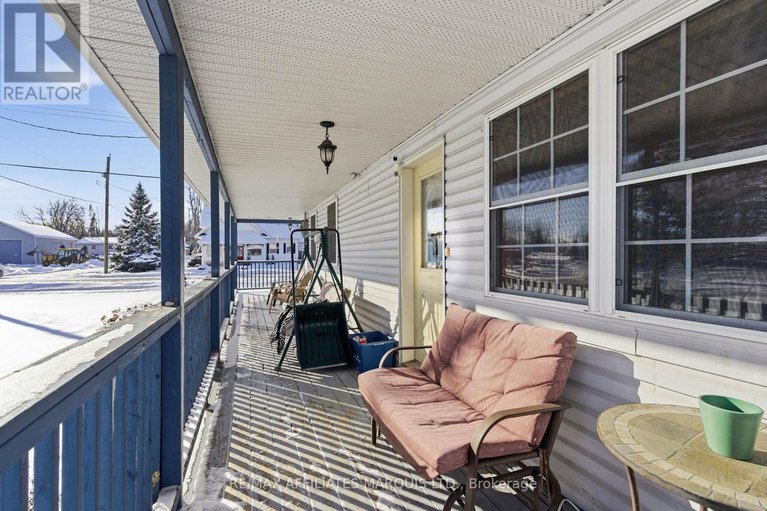 29268926/163-military-road-n/lancaster/south-glengarry/ontario/K0C1N0_15