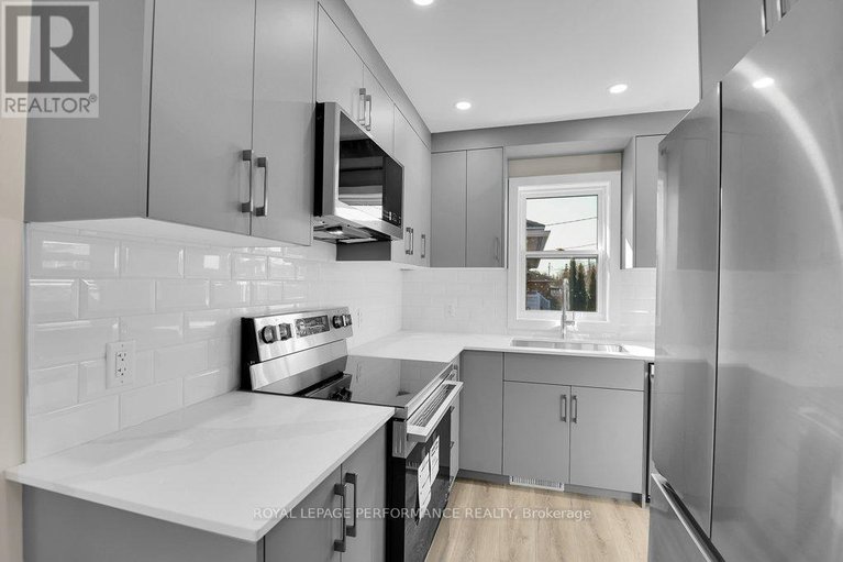 29470897/624-clarke-avenue/castle-heightsrideau-high/ottawa/ontario/K1K0Y7_16