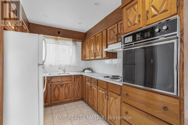28923797/323-longueuil-street/lorignal/champlain/ontario/K0B1K0_11