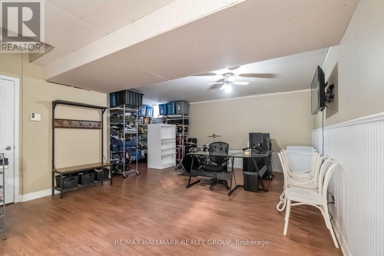 29069268/835-powers-street/town-of-rockland/clarence-rockland/ontario/K4K1K4_29