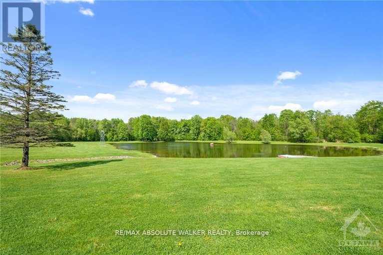 28148161/2501-kearns-way/osgoode-twp-north-of-reg-rd-6/ottawa/ontario/K4P1R9_26