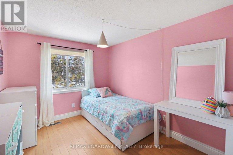 29433243/3-443-canotia-place/fallingbrookpineridge/ottawa/ontario/K4A2K1_21