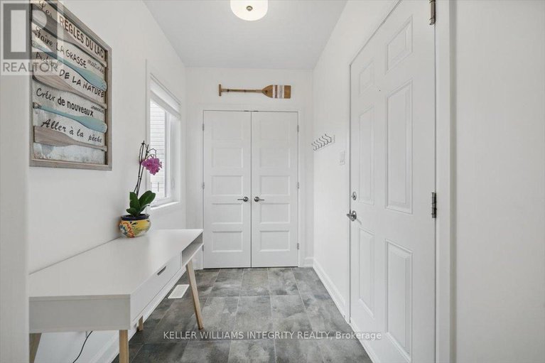28310173/74-cobblestone-drive/village-of-russell/russell/ontario/K4R0B2_16