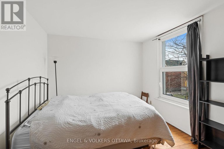 28203479/95-goulburn-avenue/sandy-hill/ottawa/ontario/K1N8C9_15
