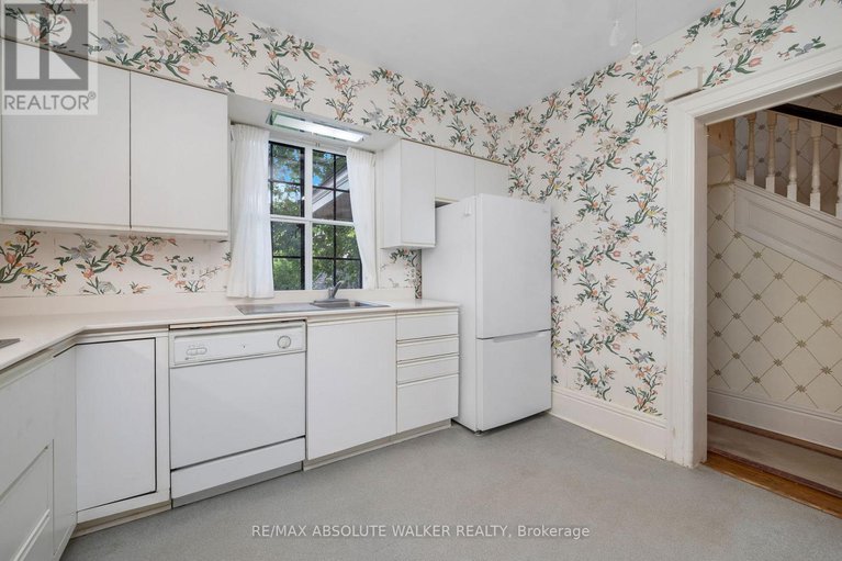 28422236/210-rideau-terrace/lindenlea/ottawa/ontario/K1M0Z2_12