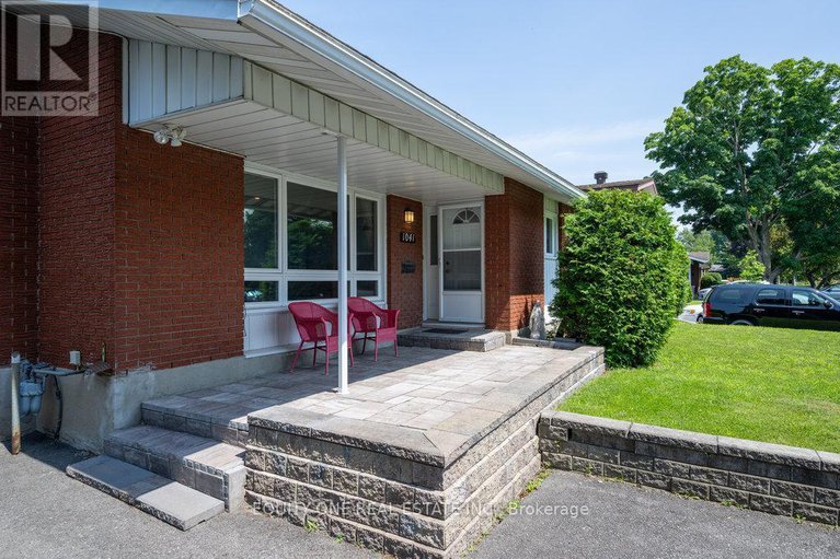 28621655/1041-wiseman-crescent/riverside-park/ottawa/ontario/K1V8J3_4