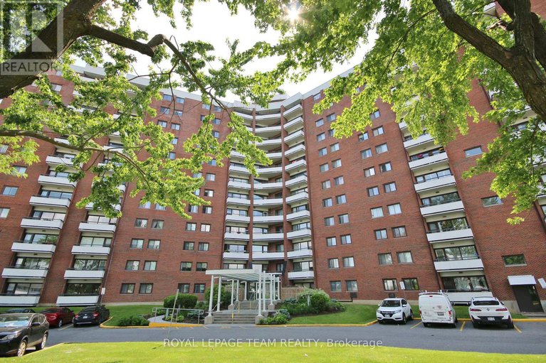 28457035/708-20-chesterton-drive/borden-farmstewart-farmcarleton-heightsparkwood-hills/ottawa/ontario/K2E6Z7_3