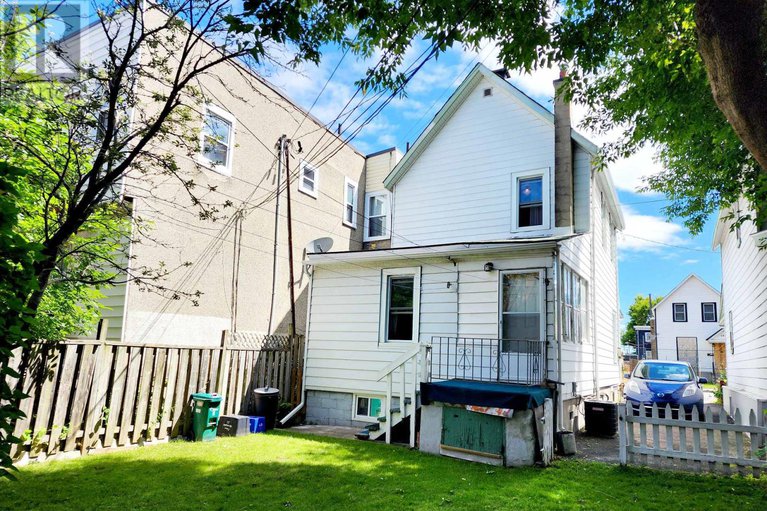 28368285/274-bell-street-s/west-centre-town/ottawa/ontario/K1S4J8_3