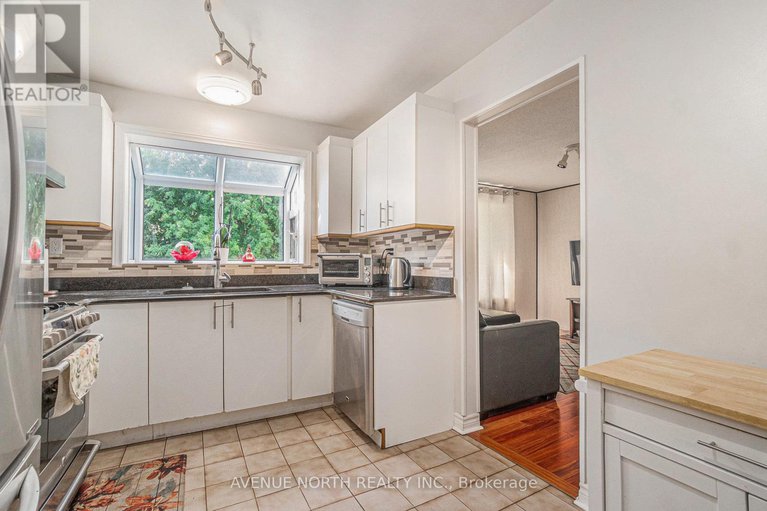 28825111/235-lincoln-heights-road/lincoln-heights/ottawa/ontario/K2B5L7_12