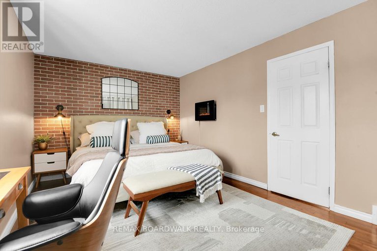 29327134/3-104-cheltenham-private/hunt-club-woods/ottawa/ontario/K1V0L6_22