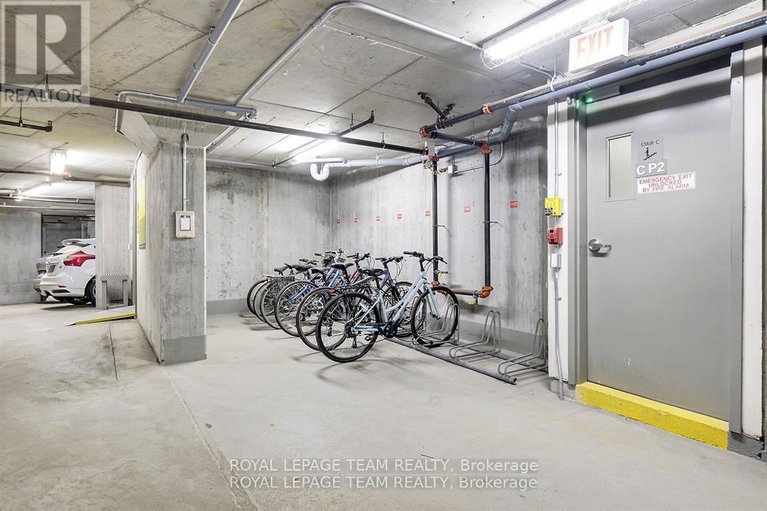 29517310/220-7-marquette-avenue/vanier/ottawa/ontario/K1L8A7_46