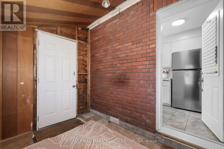 28916723/337-hinton-avenue-s/civic-hospital/ottawa/ontario/K1Y1A4_28