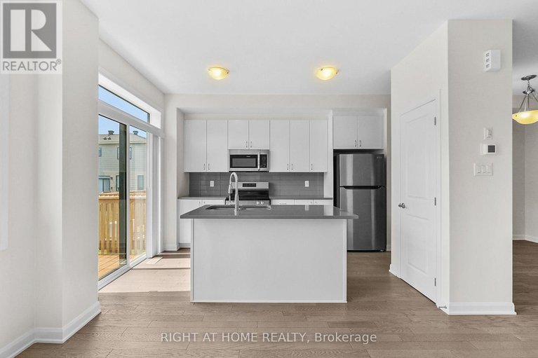 28565193/958-athenry-court/half-moon-bay/ottawa/ontario/K2J7E1_18