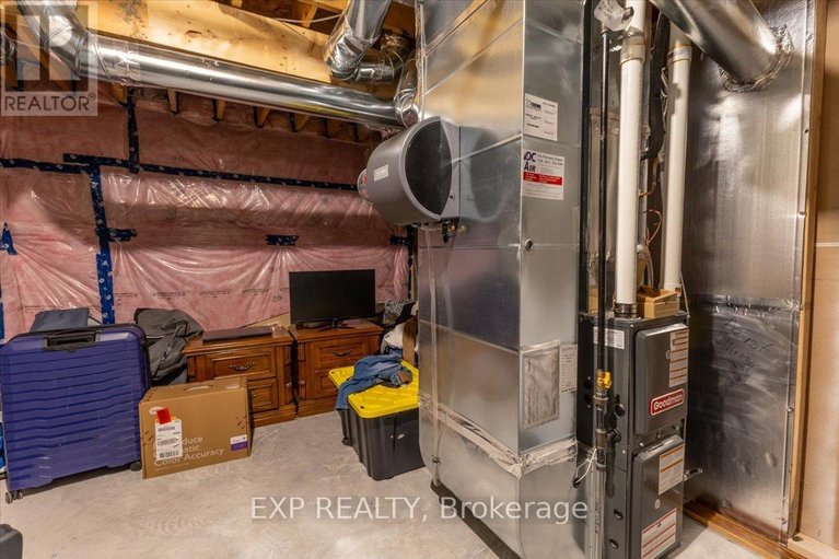 29581808/297-billrian-crescent/stittsville-north/ottawa/ontario/K2S3A6_23