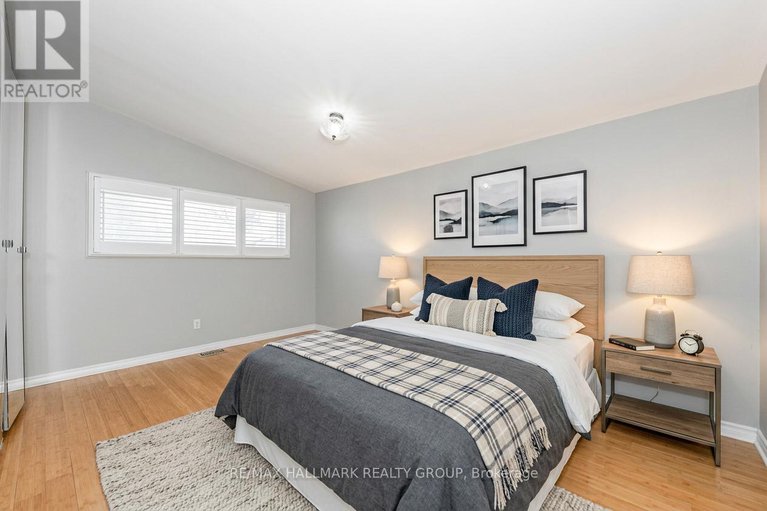 29437077/2223-halifax-drive/elmvale-acresurbandale/ottawa/ontario/K1G2W4_21