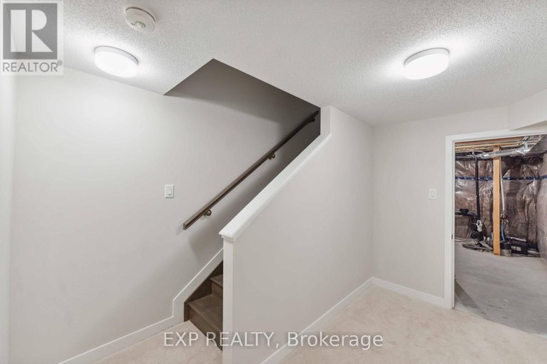 27724869/1053-showman-street-s/ottawa/ontario/K0A2Z0_35